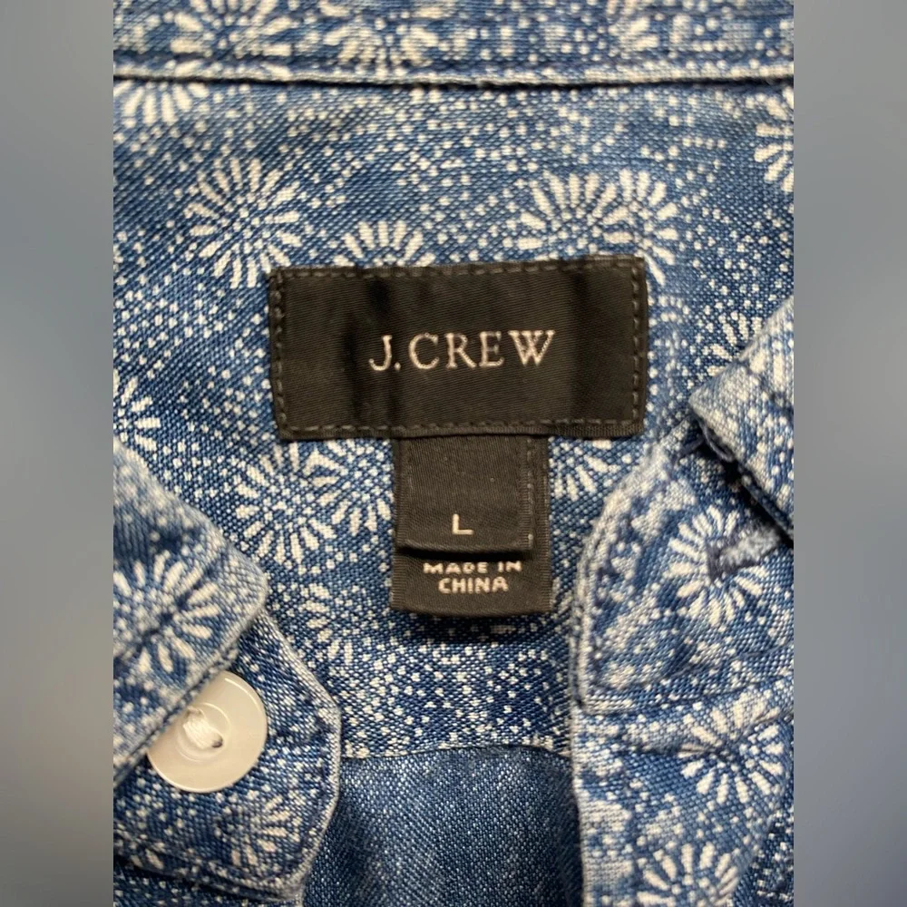 J. Crew Blue Short-Sleeve Button-Down Shirt with Subtle Print